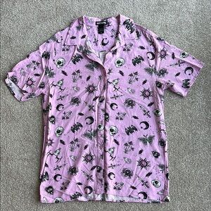 Hot Topic Graphic Shirt